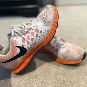 Women’s Nike Tennis Shoes